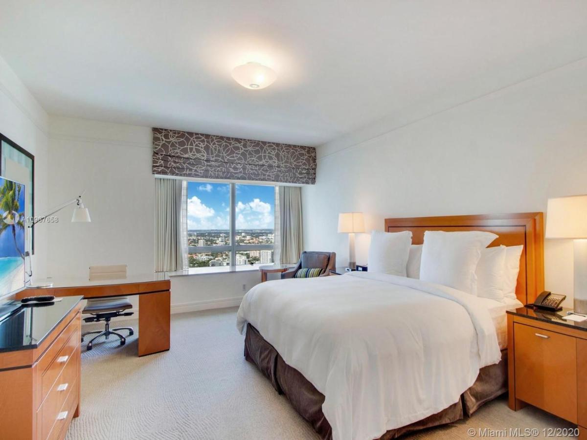 Four Seasons Hotel Miami - Luxury Private Residences Dış mekan fotoğraf