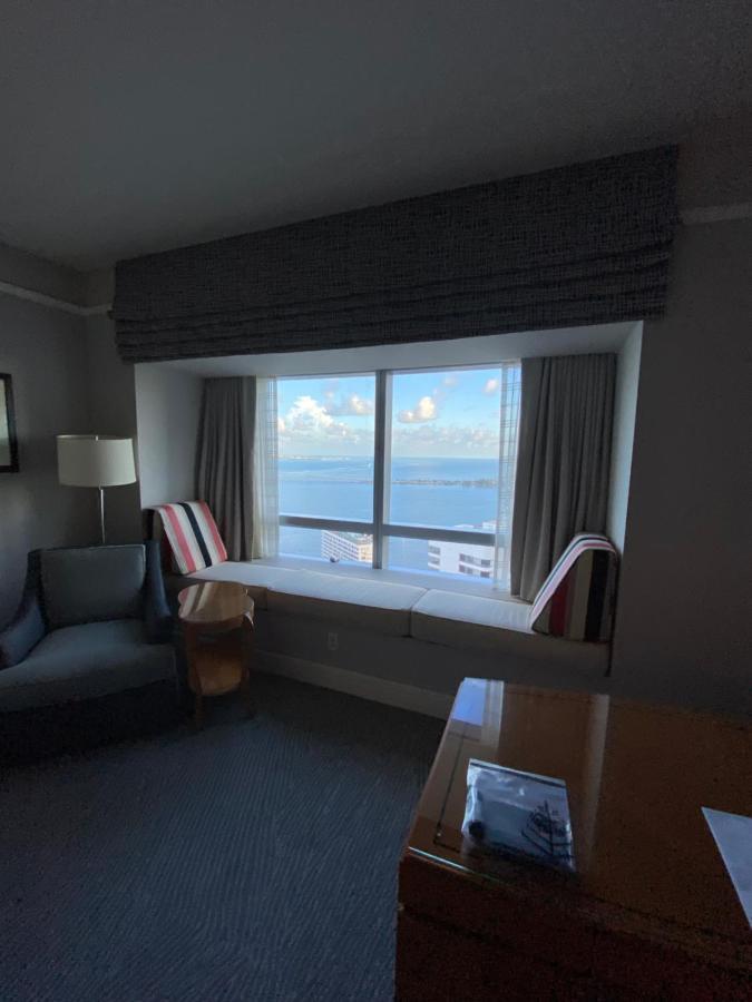 Four Seasons Hotel Miami - Luxury Private Residences Dış mekan fotoğraf
